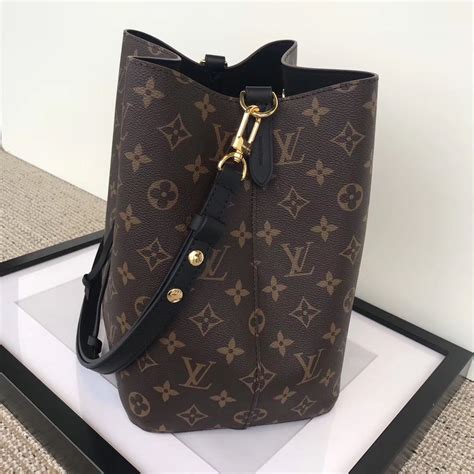 bolsa neonoe louis vuitton